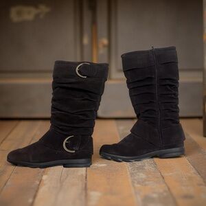 White Mountain, Pretender Brown boots